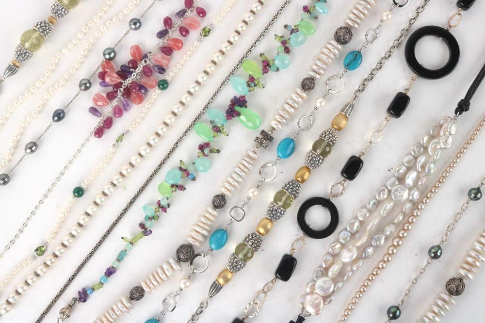 Modern Black Necklaces with Circles