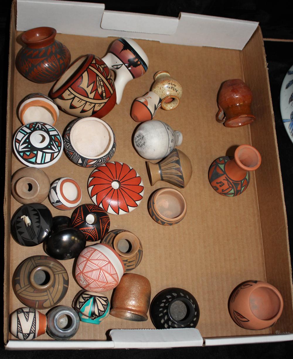 TRAY LOT: 28 MINIATURE SW NATIVE AMERICAN POTTERY VESSELS