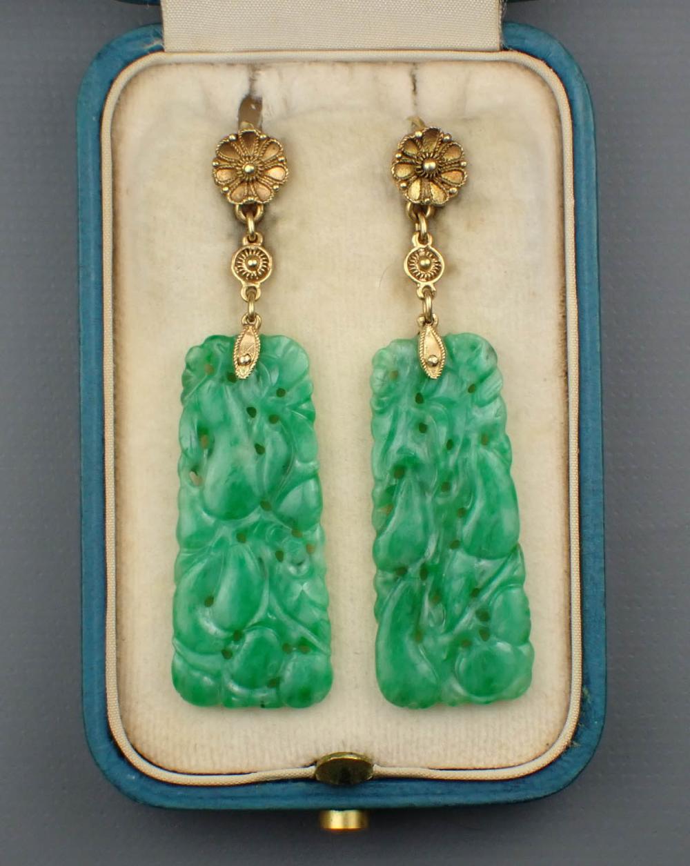 PAIR OF VINTAGE JADE & 15K GOLD EARRINGS