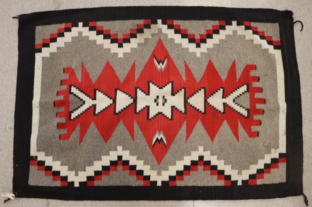 DINÉ (NAVAJO) HANDWOVEN WOOL RUG / WEAVING WITH BOOKLET