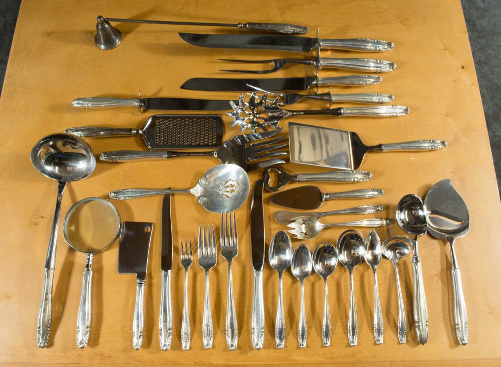 141-PIECE "STRADIVARI" STERLING SILVER FLATWARE SET BY WALLACE