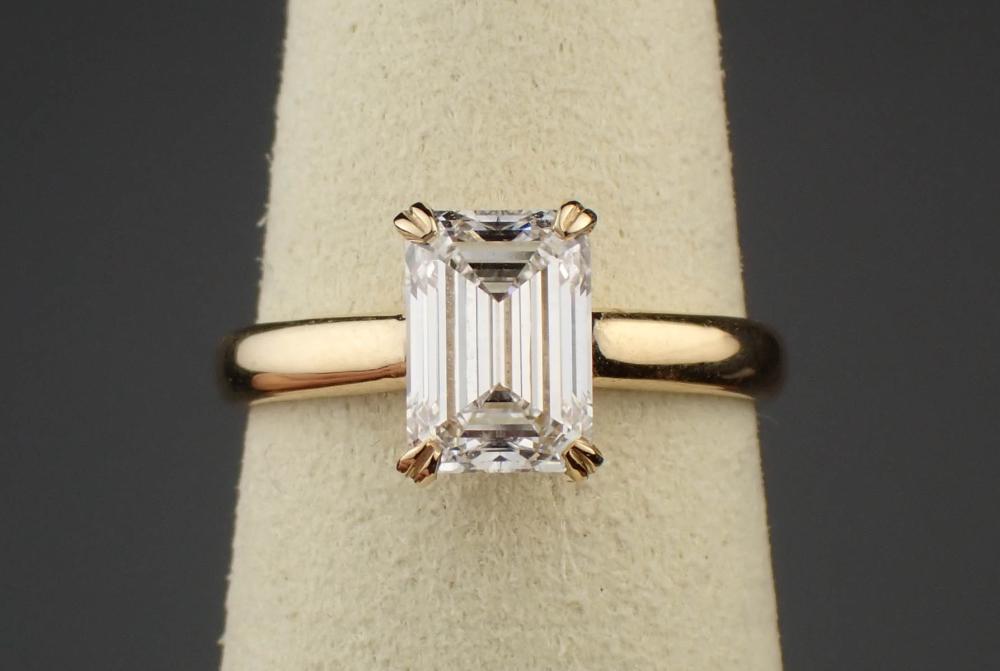 2.03 CT. LAB GROWN DIAMOND & 18K GOLD RING WITH IGI REPORT