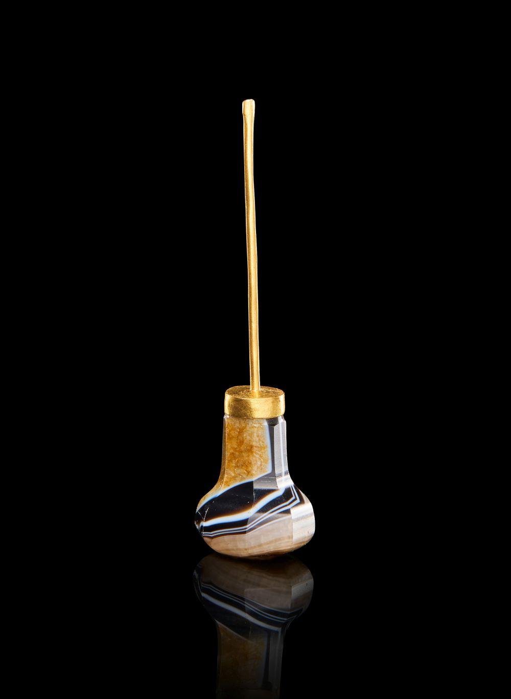 A SASSANIAN BANDED AGATE & GOLD PERFUMER, 4TH-5TH CENTURY A.D.