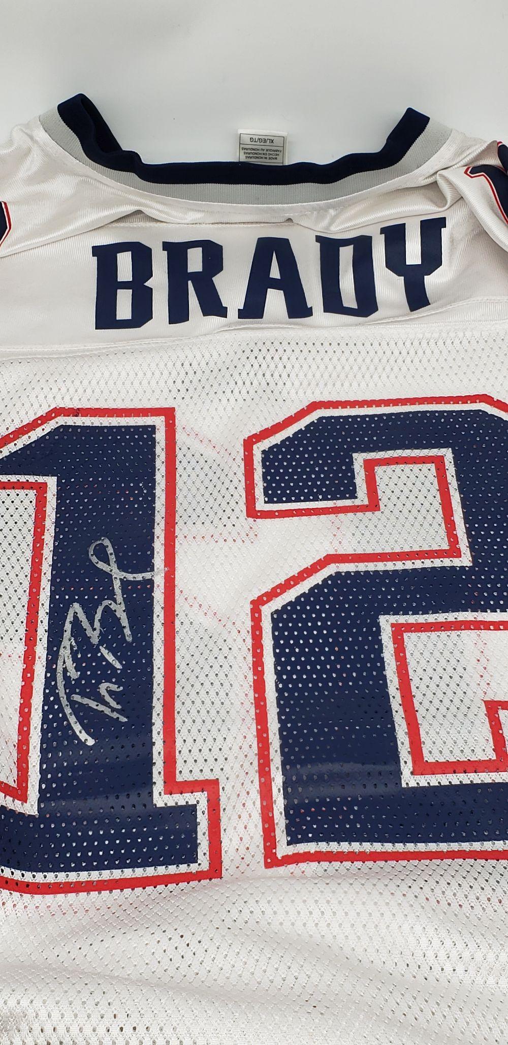TOM BRADY AUTOGRAPHED JERSEY