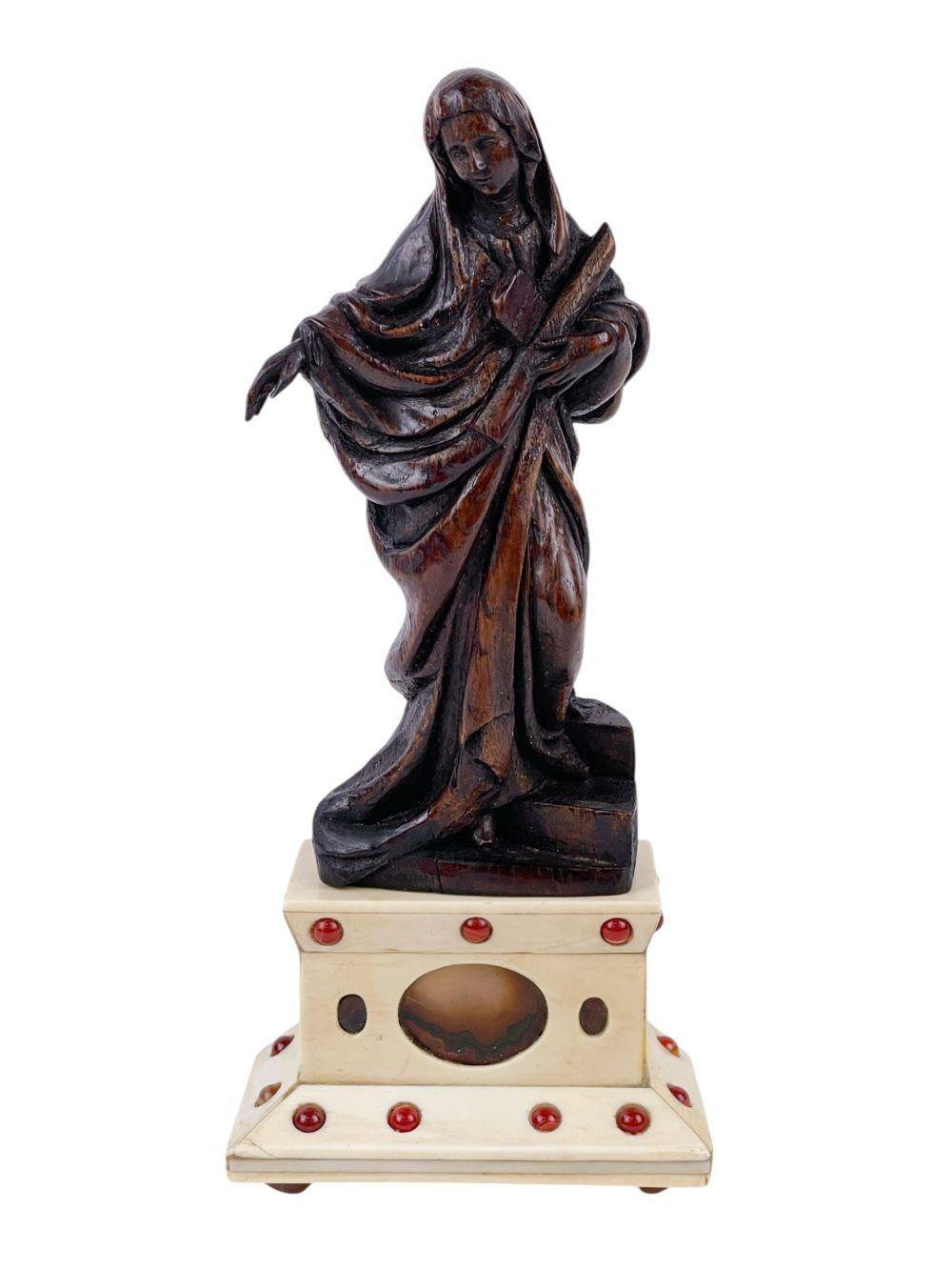 Continental carved wood Madonna.