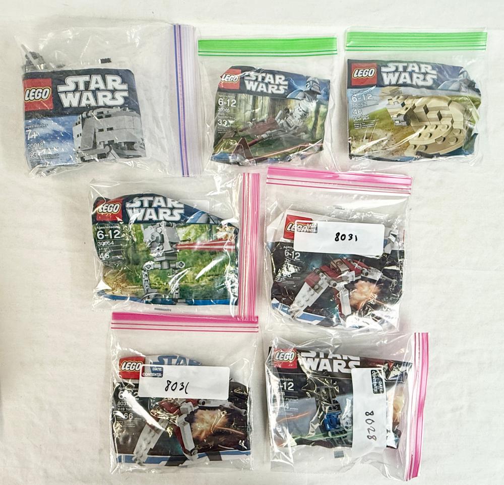 Group of (7) LEGO Star Wars Polybag Building Sets
