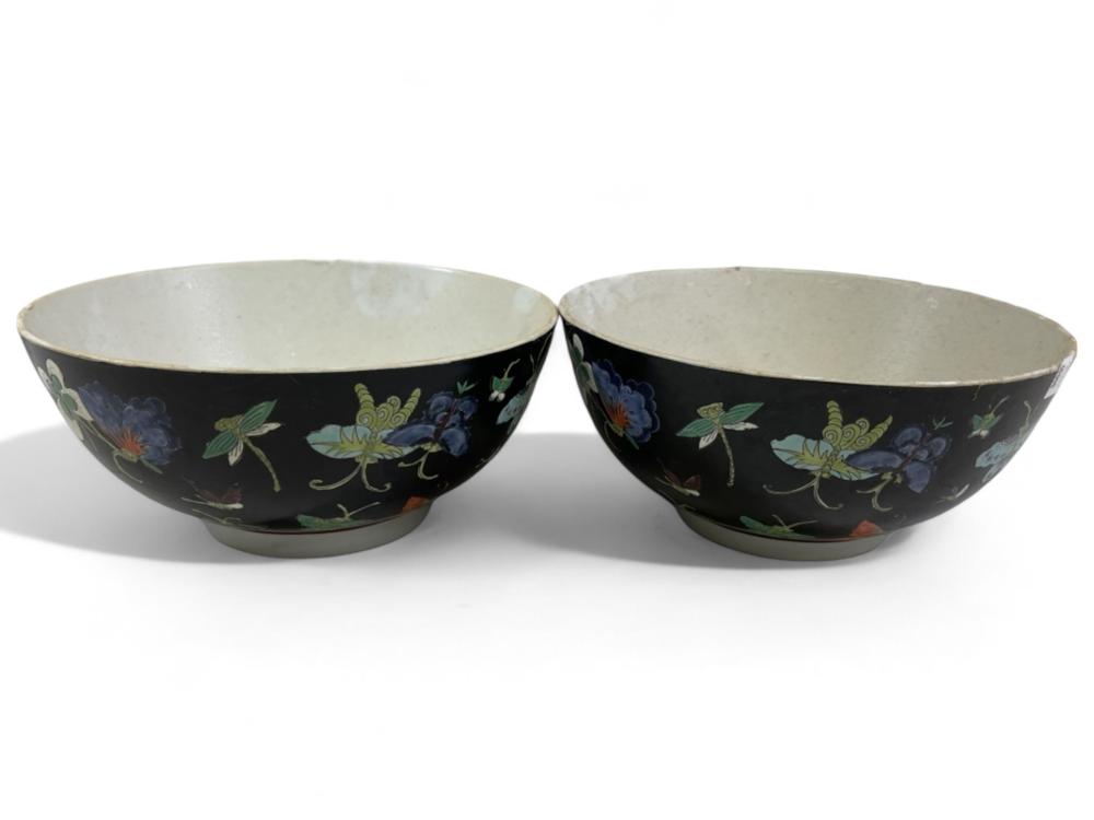 Pair of Decorative Japanese Hand Painted Bowls