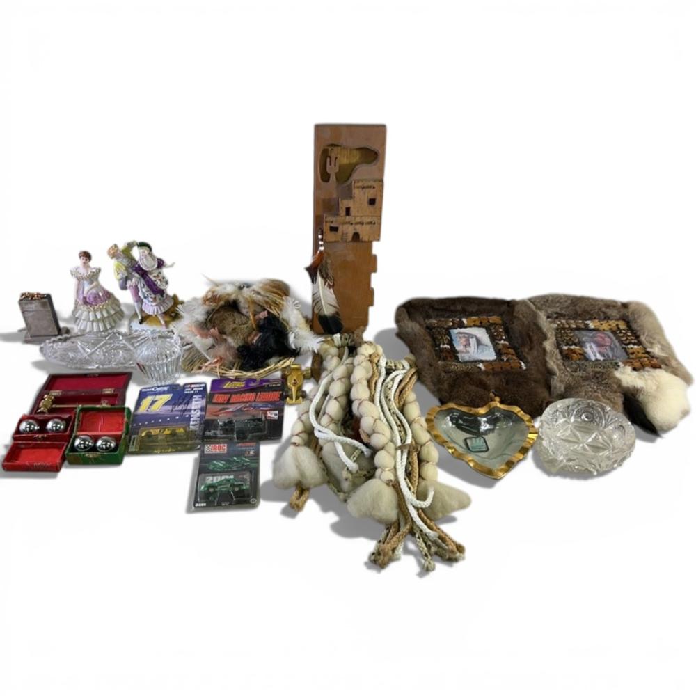 Collectibles Lot Including Porcelain Figures