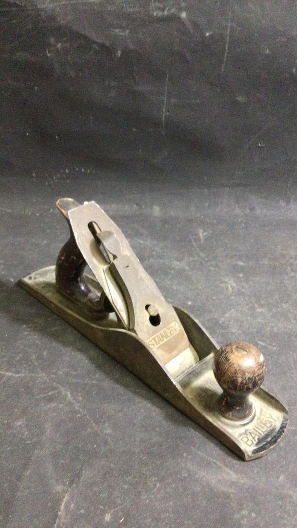 Antique Stanley Bailey no, 5 wood plane
