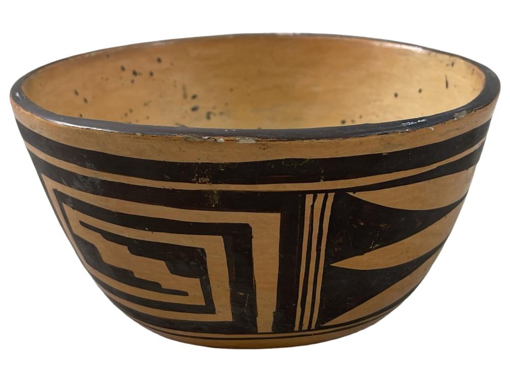 1950s GEOMETRIC HOPI POTTERY BOWL