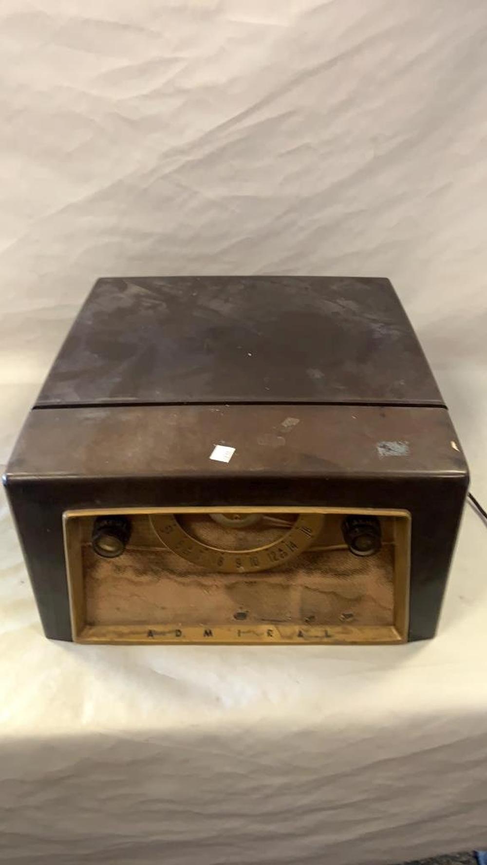 Antique Admiral Bakelite cased radio/record player