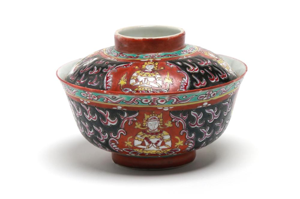 A Benjarong covered bowl painted with design of Theppanom alternating with Norasingha on a black ground