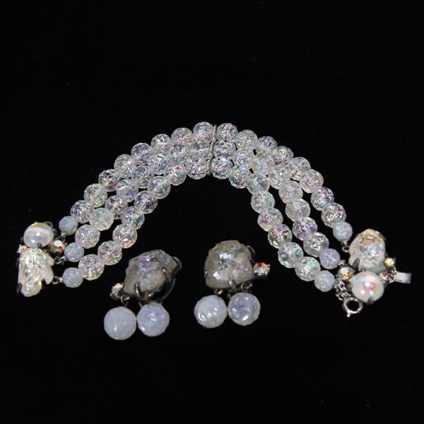 Schiaparelli Costume Jewelr... image