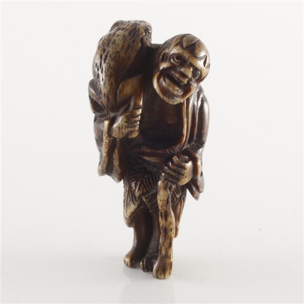 Japanese carved netsuke figure of Gamma Sennin with toad.