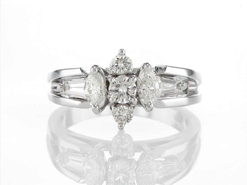 18kt White Gold 0.28 ctw Diamond Ring