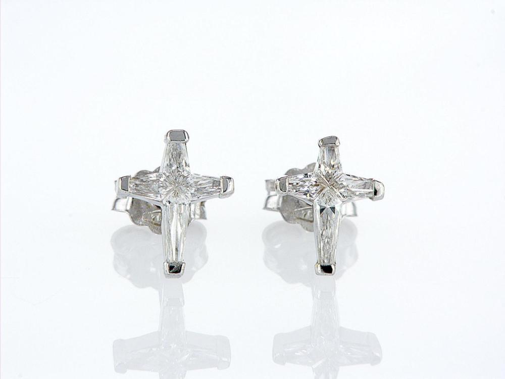 18kt White Gold 0.5 ctw Diamond Earrings