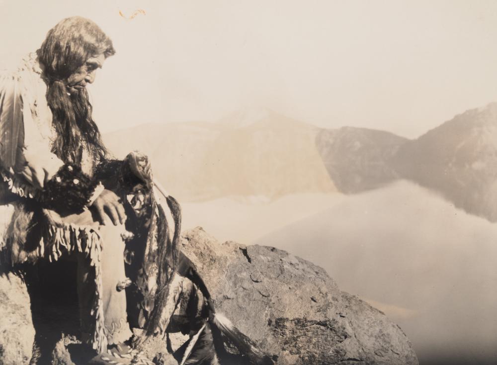 Edward Curtis, Thinking of the Old Days - Klamath, 1923