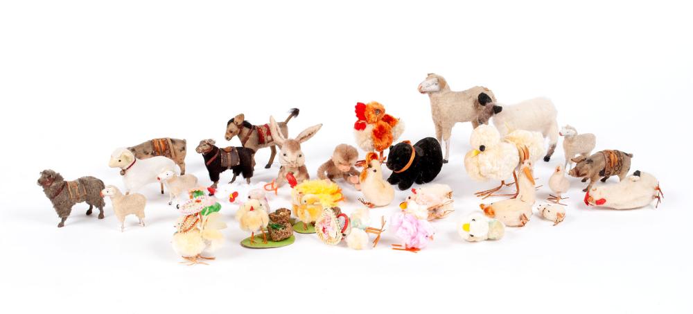 CLOTH AND WOOL FIGURAL ANIMAL GROUP