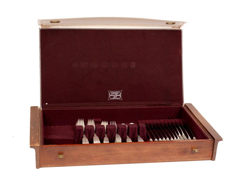 PLATED SILVER FLATWARE SERVICE