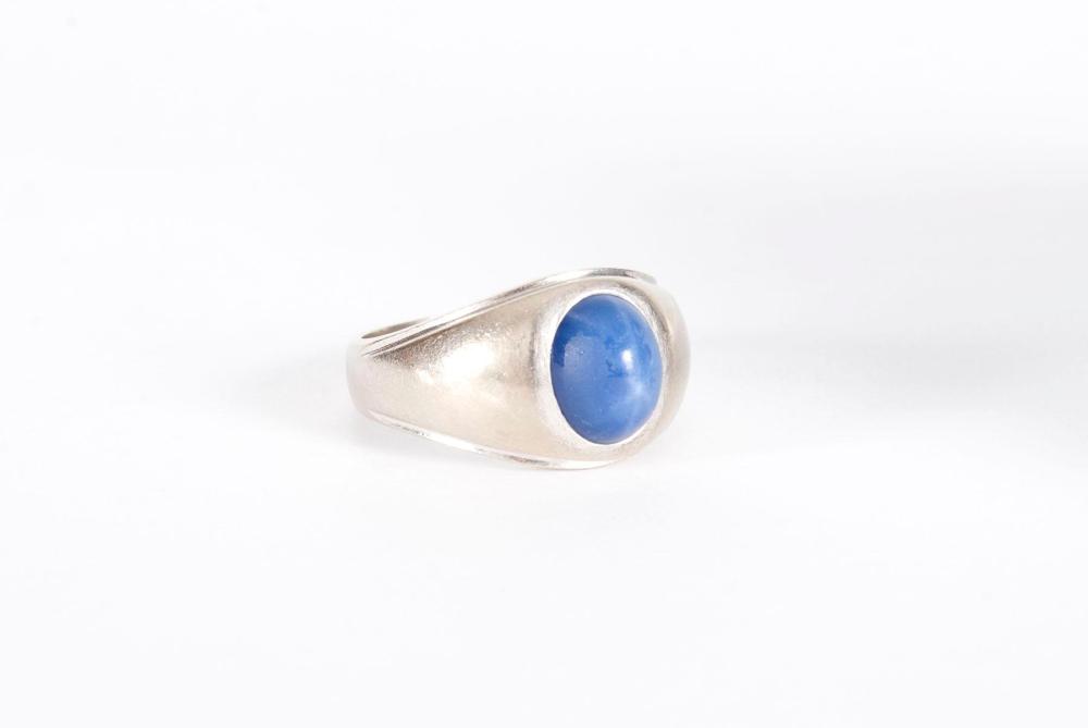 BLUE STAR SAPPHIRE MENS RING