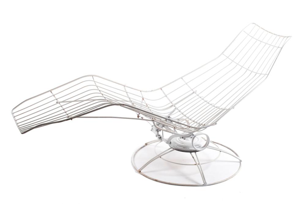 MID CENTURY OUTDOOR SWIVEL ROCKING CHAISSE
