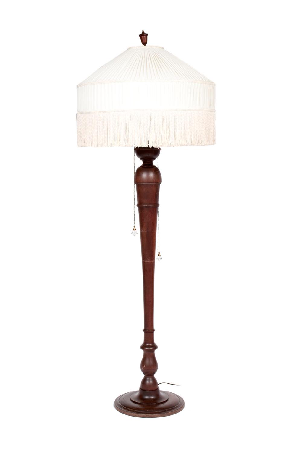WOODEN FLOOR LAMP