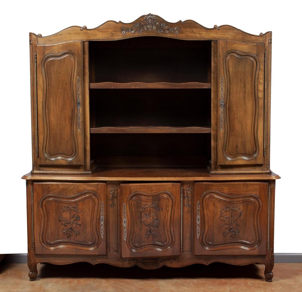 PROVINCIAL STYLE DINING ROOM CABINET