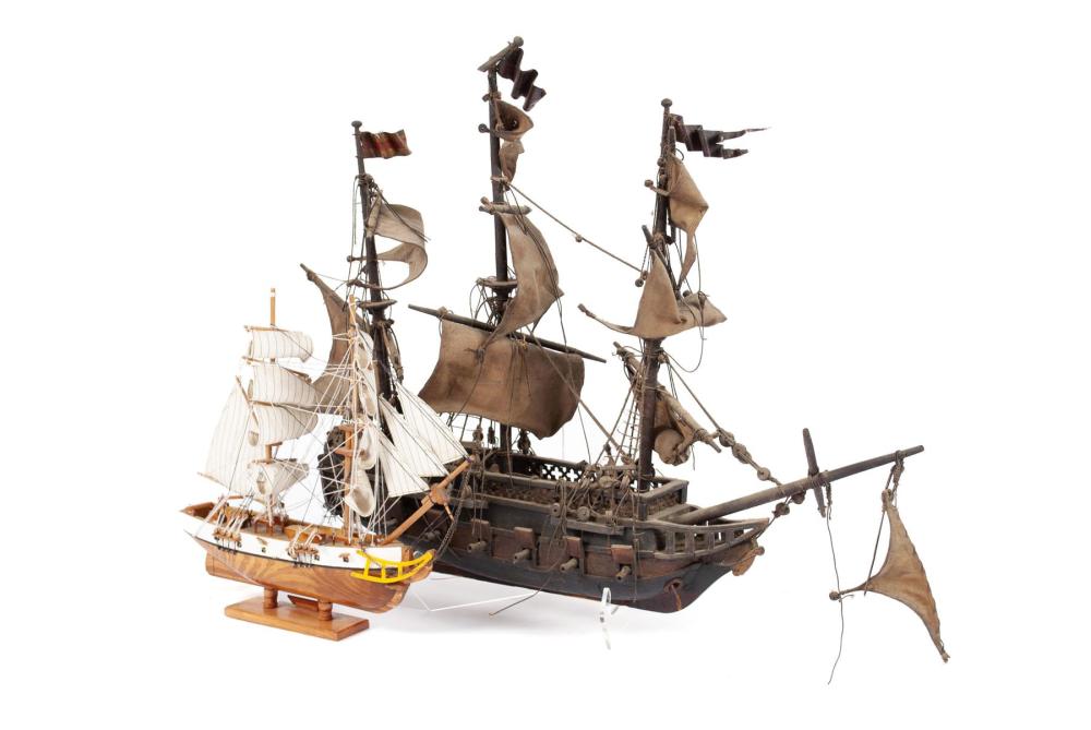 MODEL SAIL BOAT AND MODEL PIRATE SHIP
