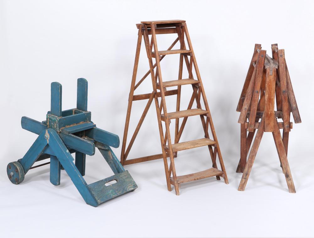 Group of (3) Country Items
