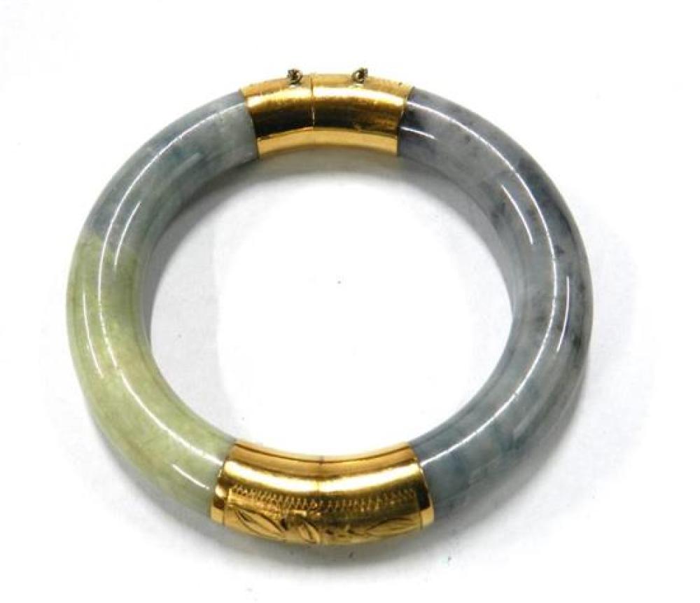 A 14ct Yellow Gold Jade Ban... image