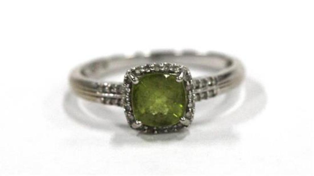 A 14ct White Gold Peridot &... image