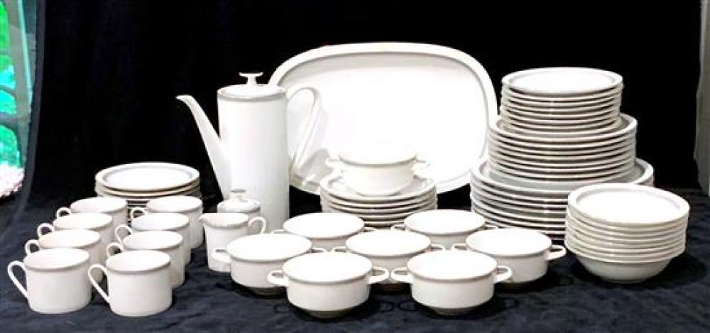 An Arzberg Dinner Service,