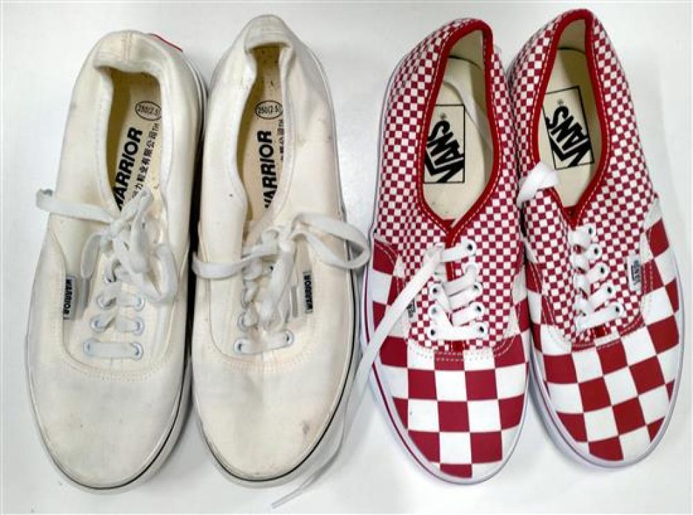 Two pairs od 2nd hand shoes... image