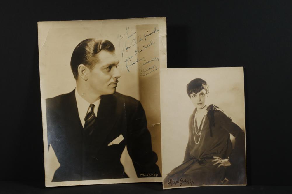 SIGNED PHOTO OF CLARK GABLE WITH PHOTO OF AN OLD FRIEND IN CT, ACCOUNT OF 1934 VISIT