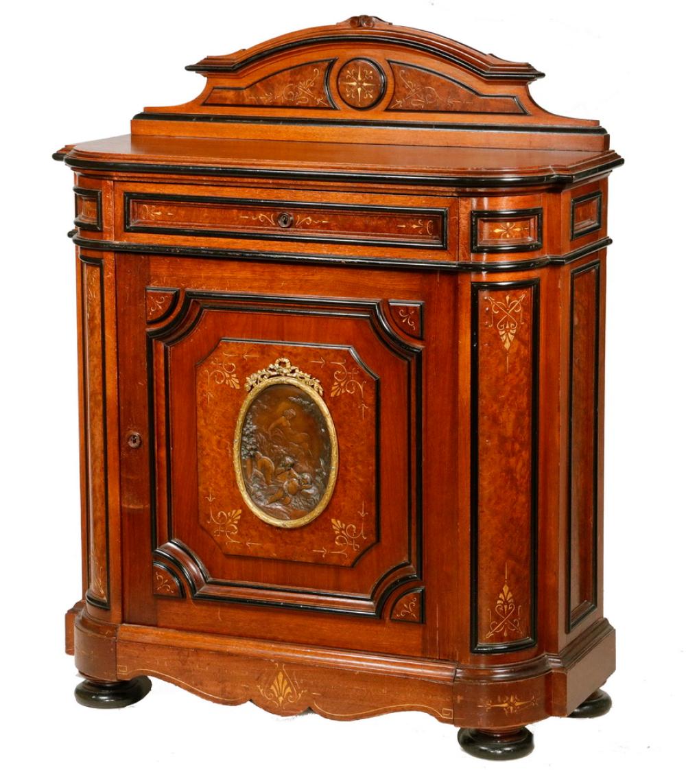 VICTORIAN WALNUT CREDENZA