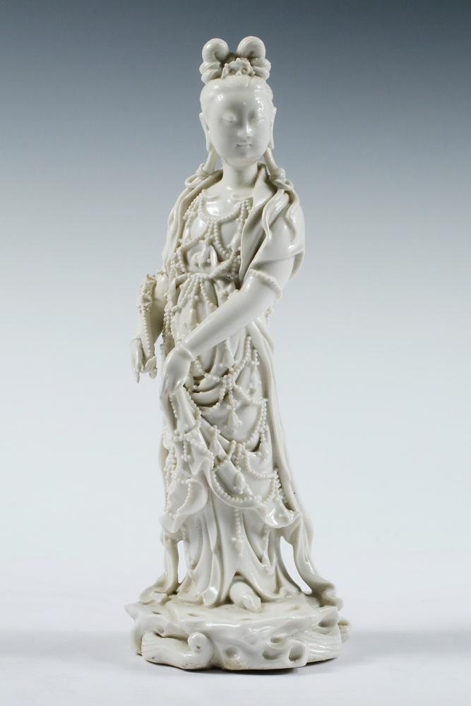 MING BLANC DE CHINE SMALL GUANYIN MARKED HE CHAOZONG