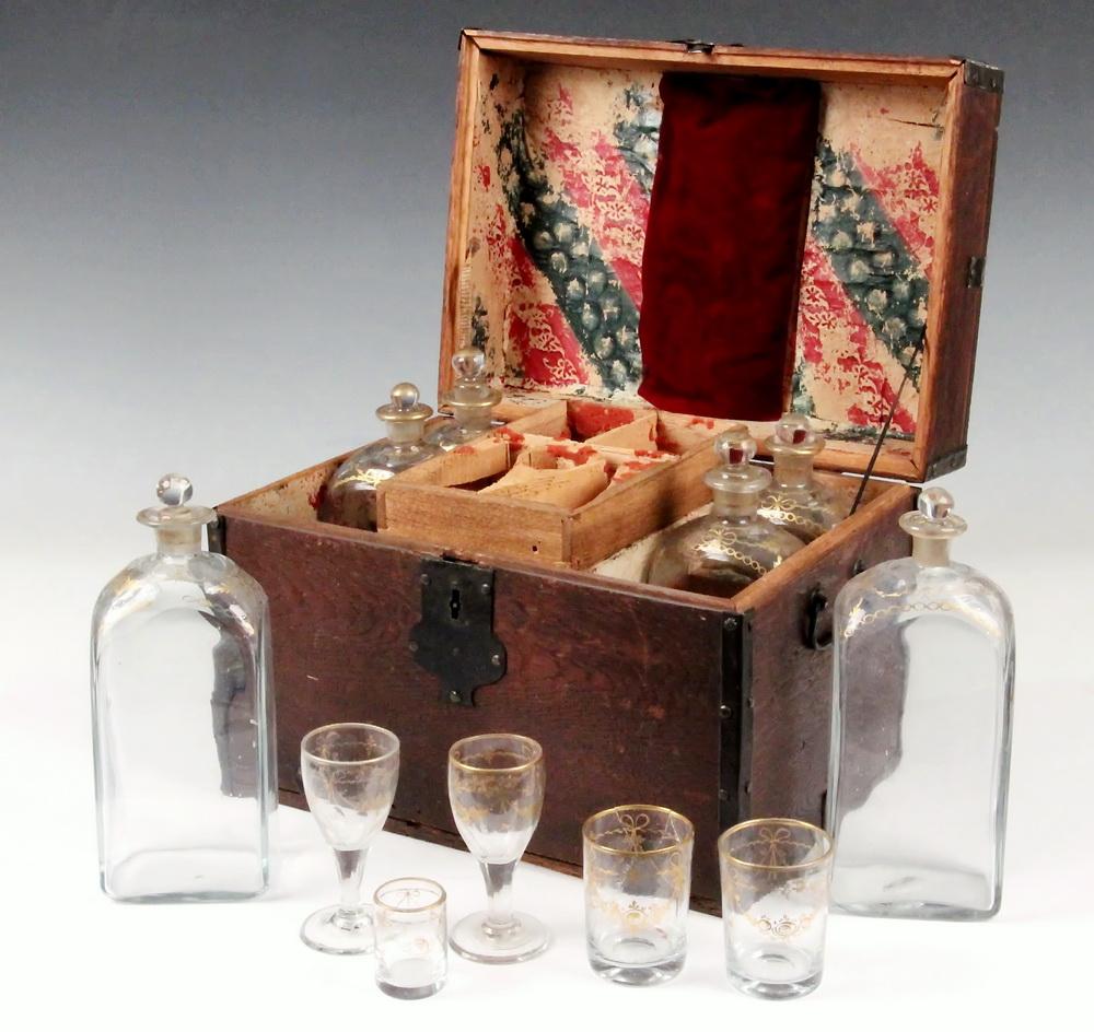 EARLY 19TH C. SEA CAPTAIN'S LIQUOR BOX