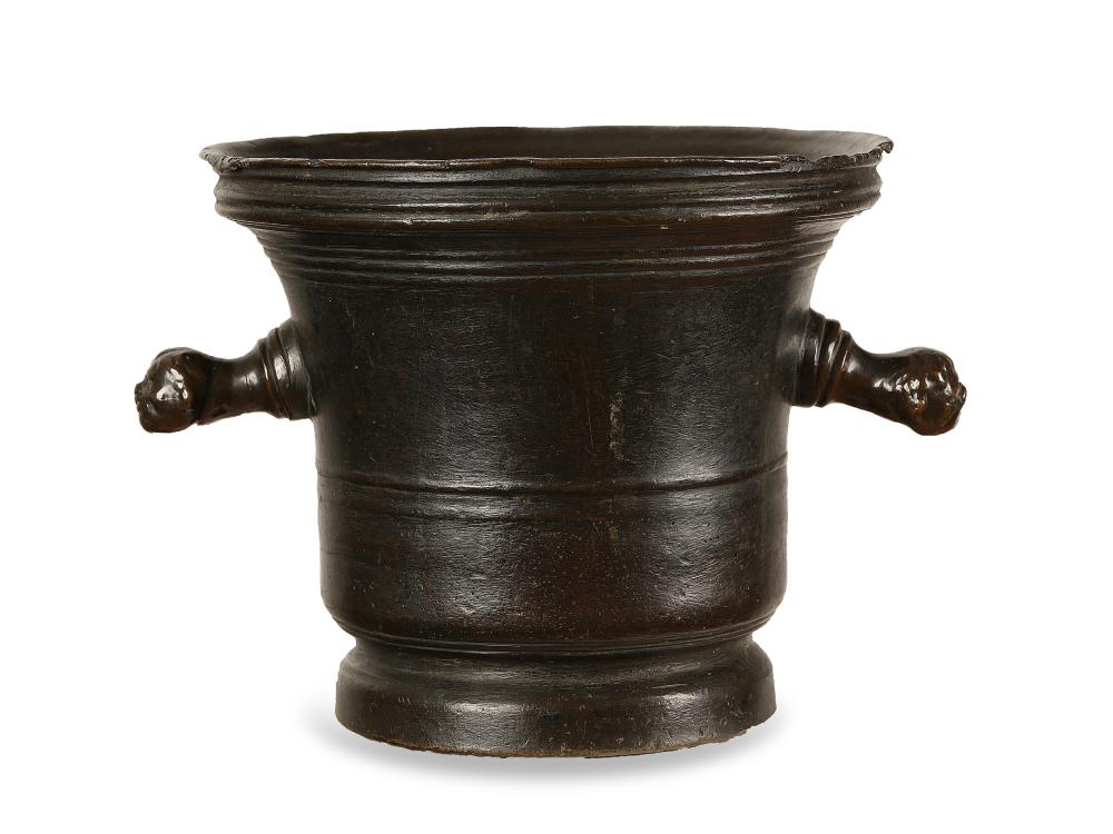 Large mortar with handling in the form of heads, Italy, 16./17. Century