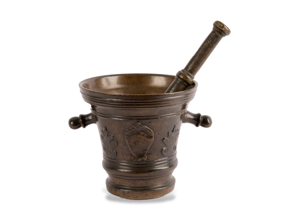 Very fine mortar with pestle, Coat of arms cartouches on both sides, 16./17. Century