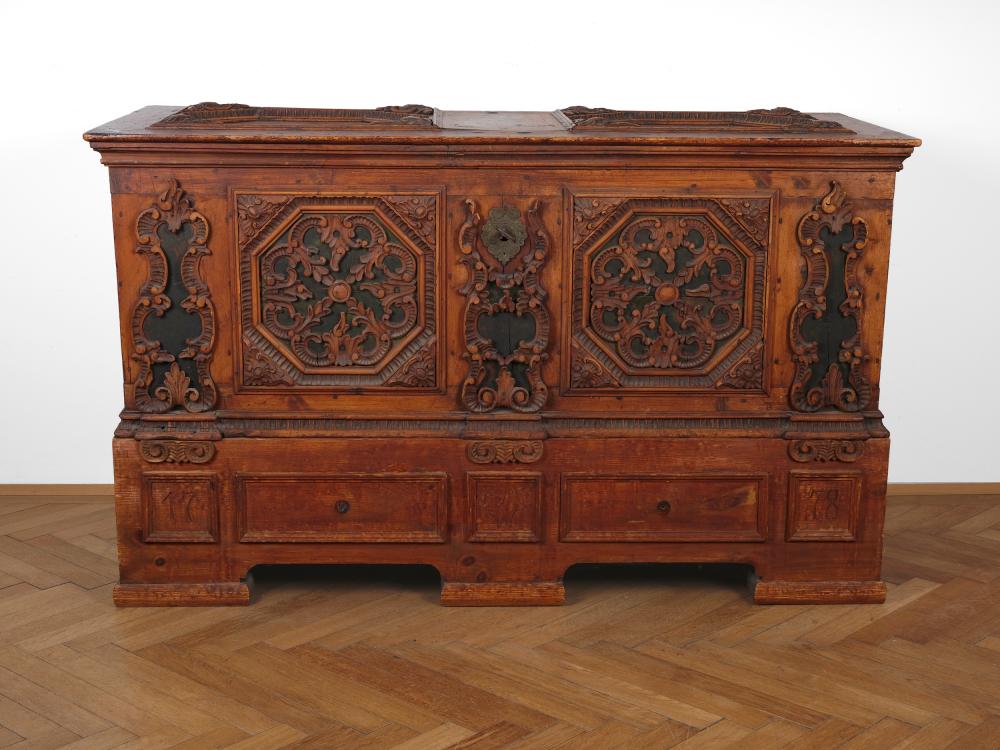 Old farmhouse chest, Pinzgau?