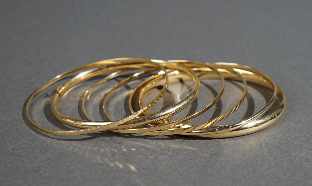 Six 14-Karat Yellow-Gold Bangle Bracelets 19.57 dwt