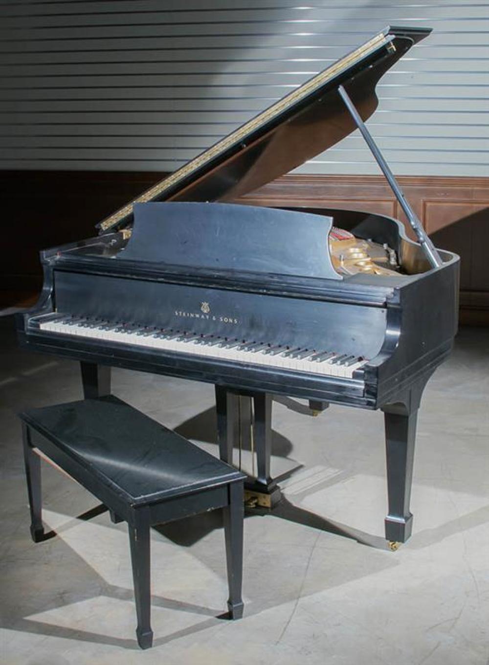 Steinway & Sons Ebonized Grand Piano Model S, Serial No. 457376, Circa 1978
